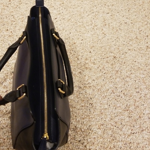 VERA BRADLEY Navy with Black Leather Morgan Satchel - Picture 5 of 7